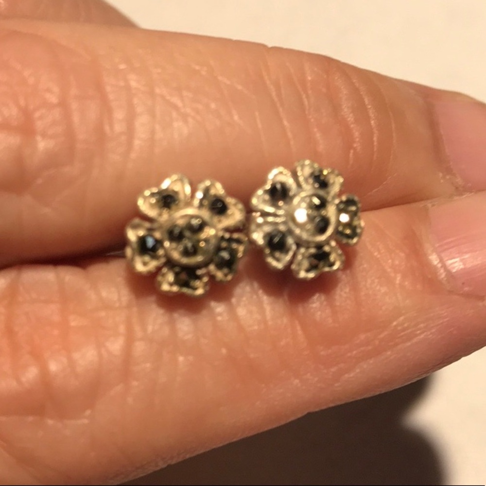 Marcasite silver earring